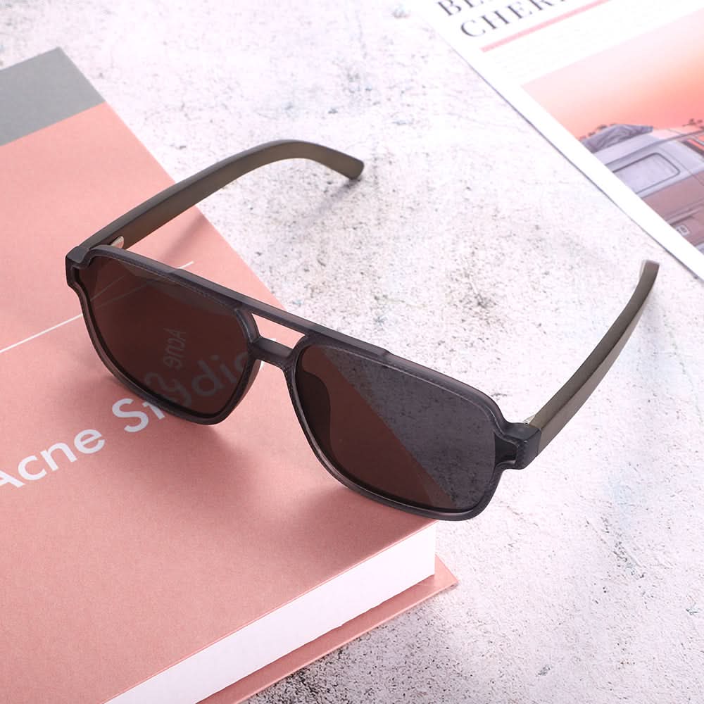 Dollger Black Oversized Aviator Sunglasses